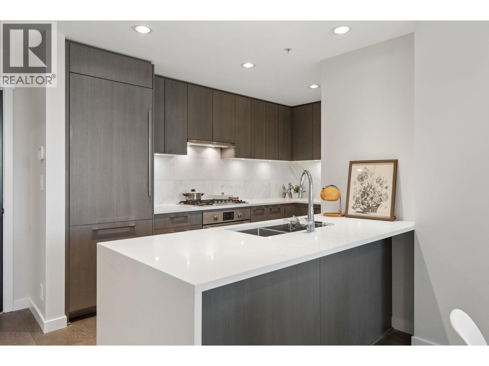 106 5687 GRAY AVENUE, Vancouver