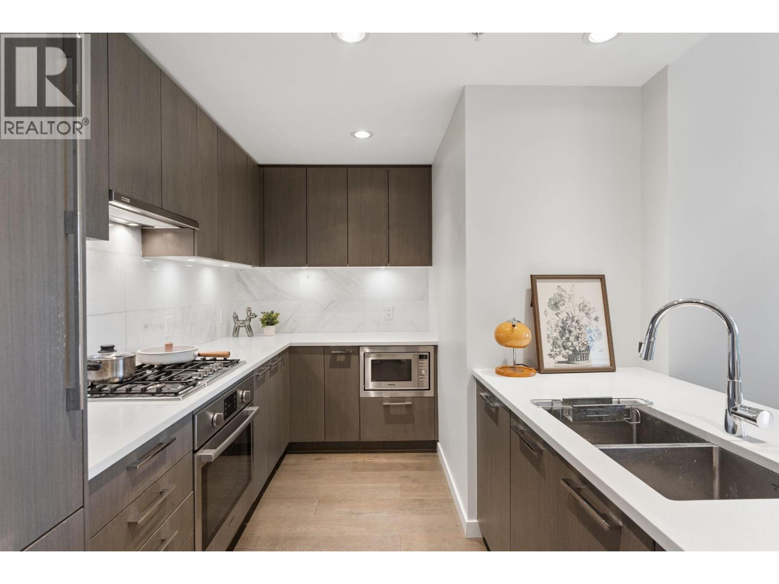 106 5687 GRAY AVENUE, Vancouver
