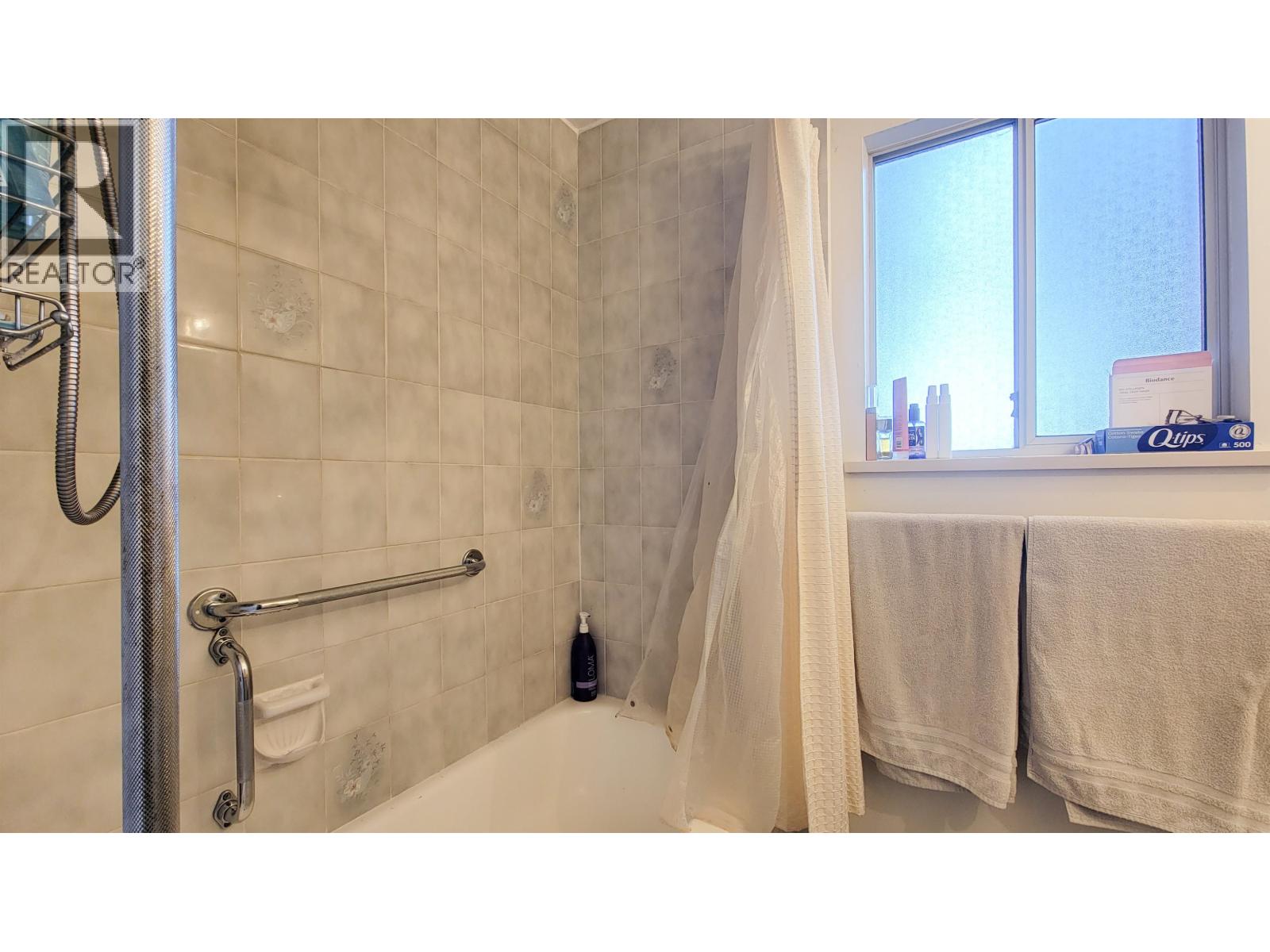 3595 WELLINGTON CRESCENT, North Vancouver