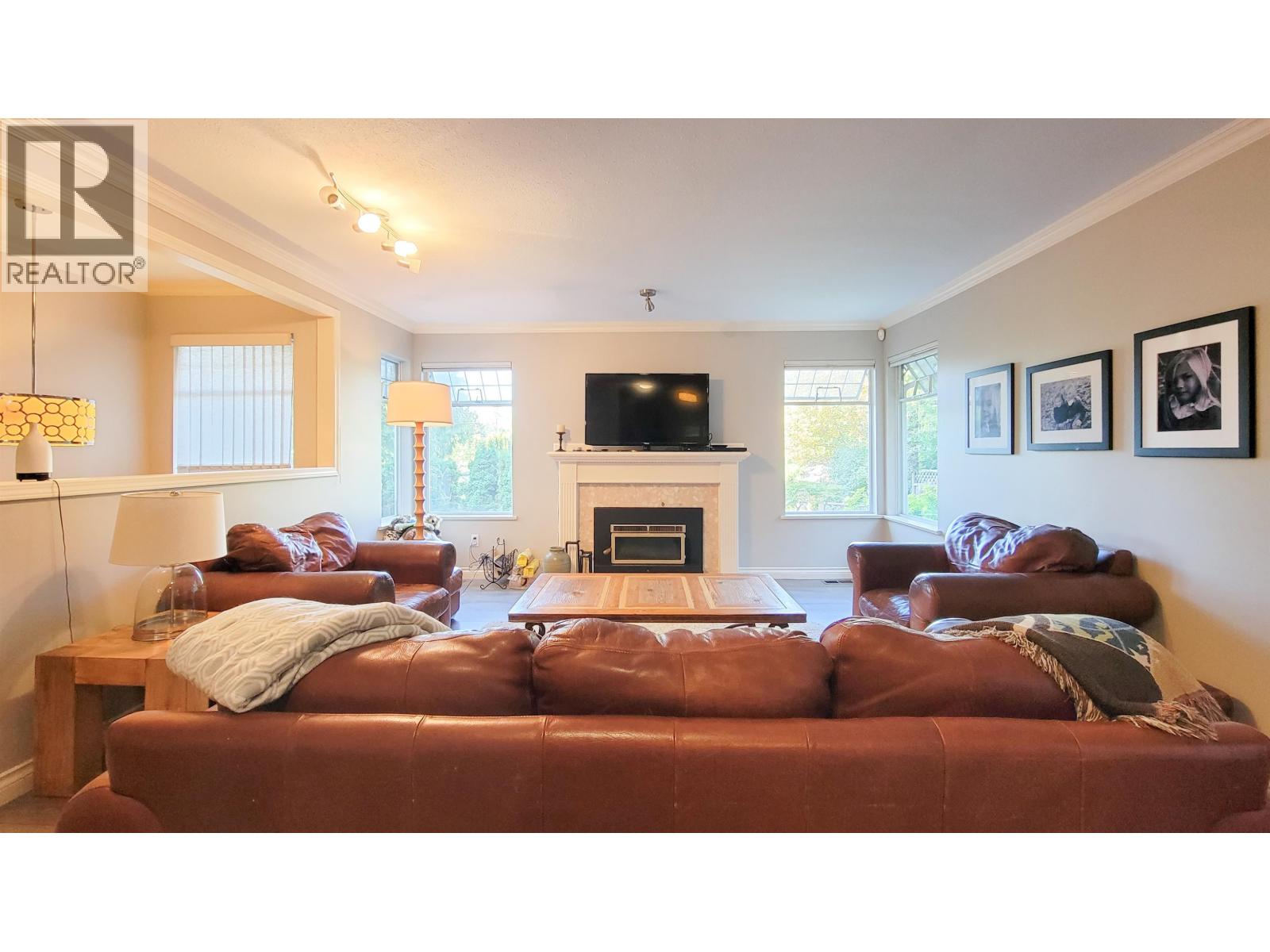 3595 WELLINGTON CRESCENT, North Vancouver