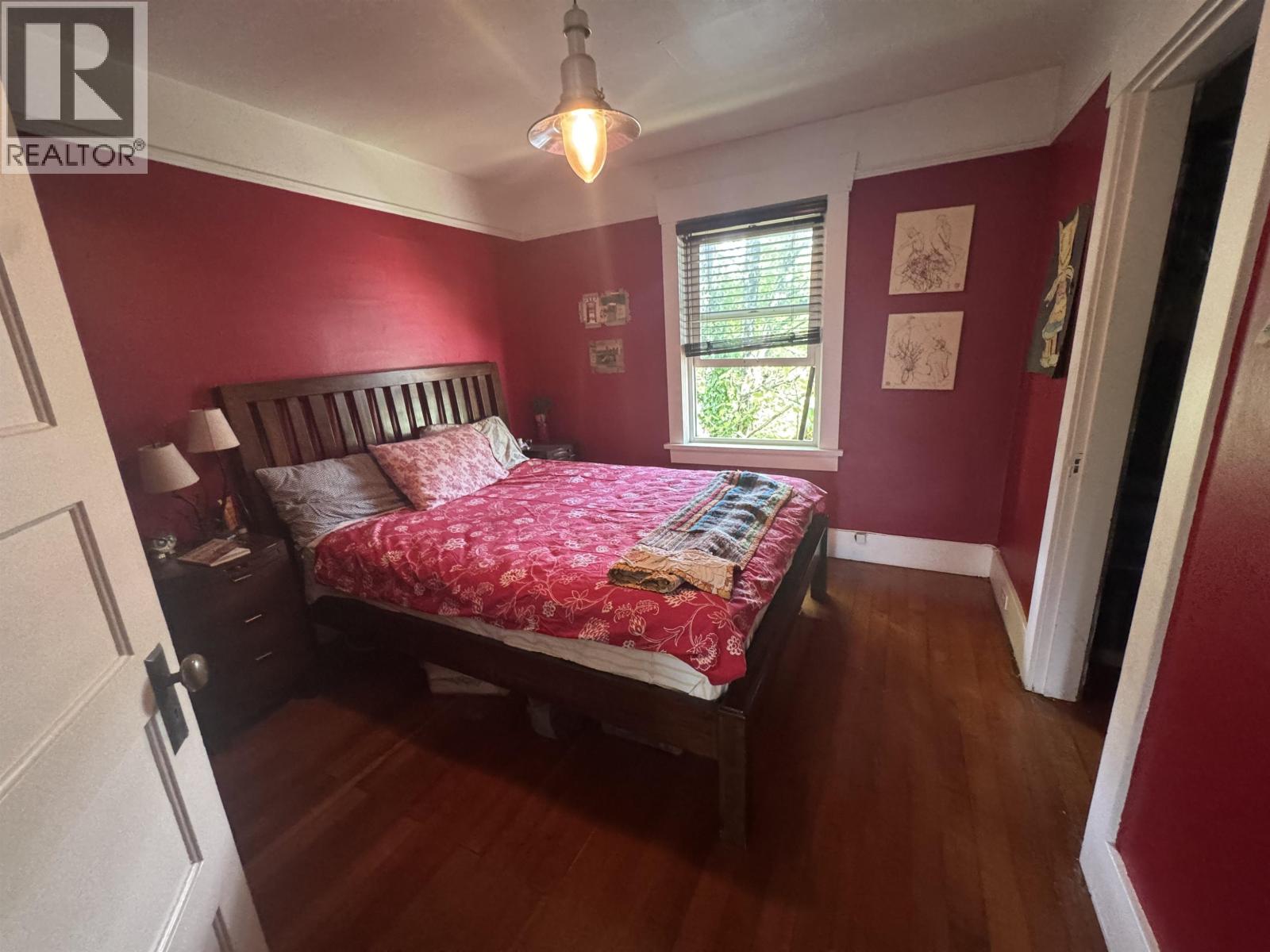 364 E 14TH STREET, North Vancouver