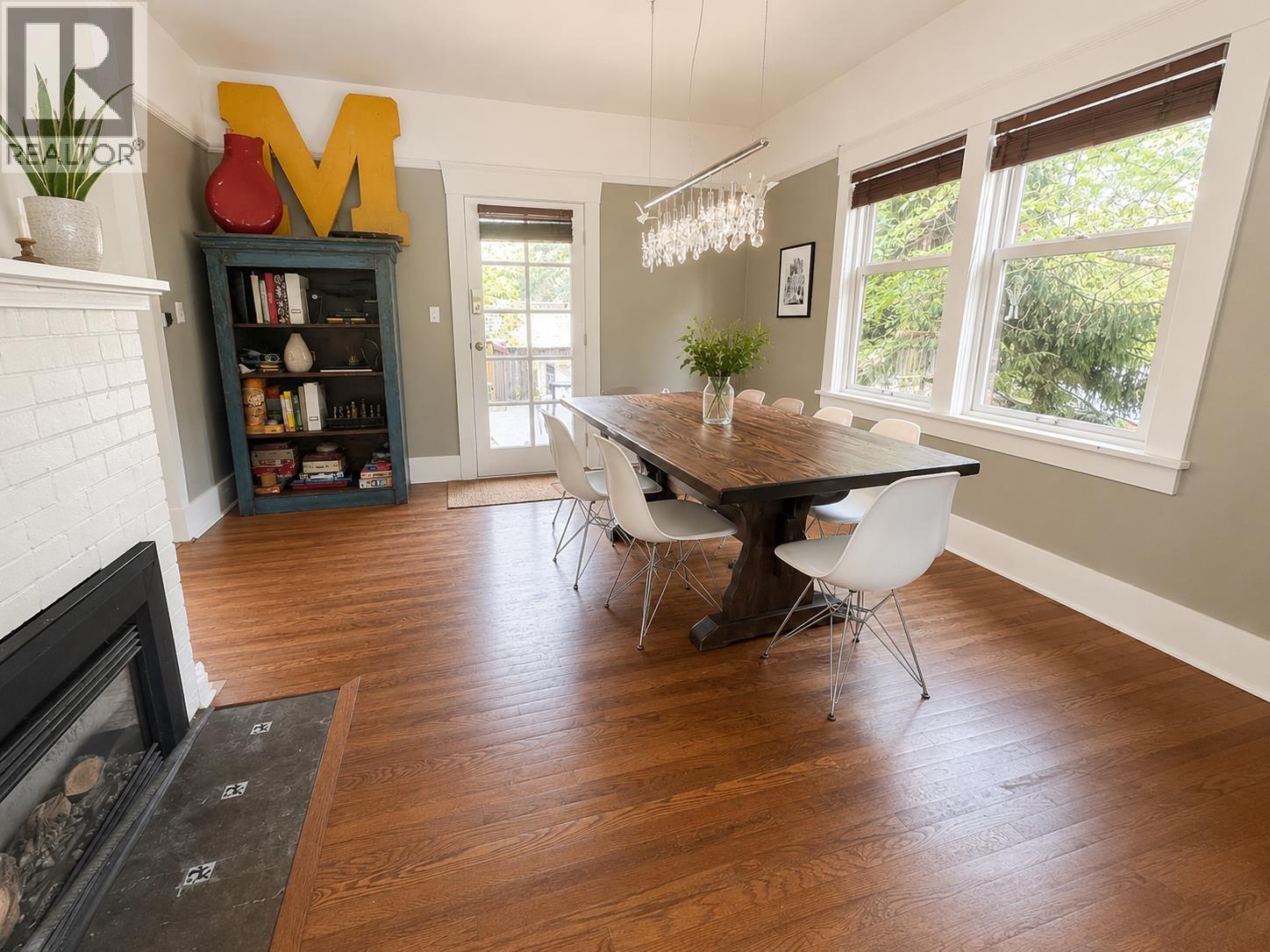 364 E 14TH STREET, North Vancouver