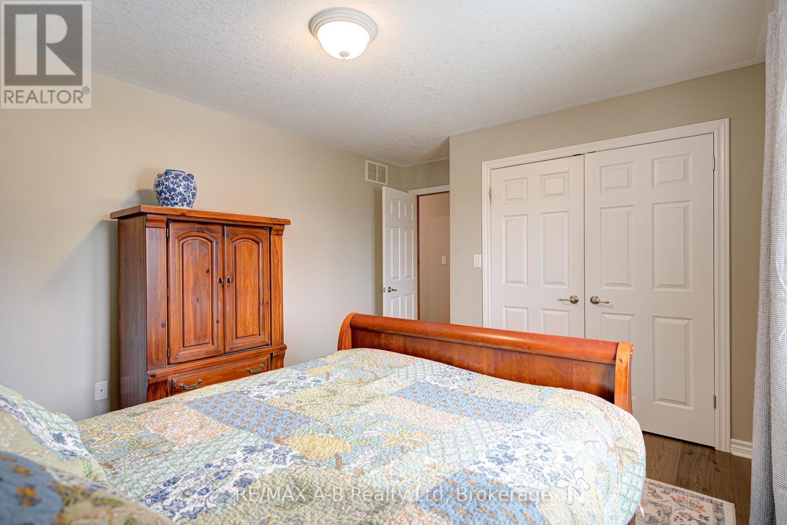 194 STATION ROAD - Image 22