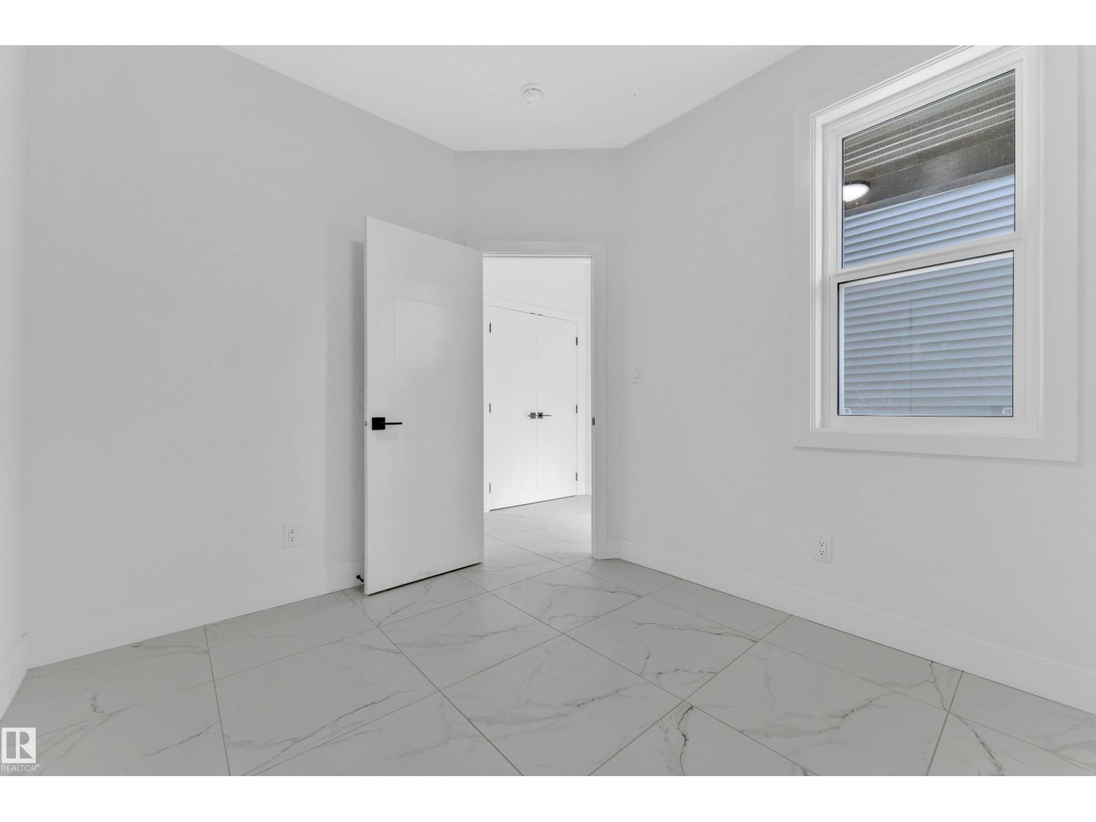 4409 35 STREET - 10