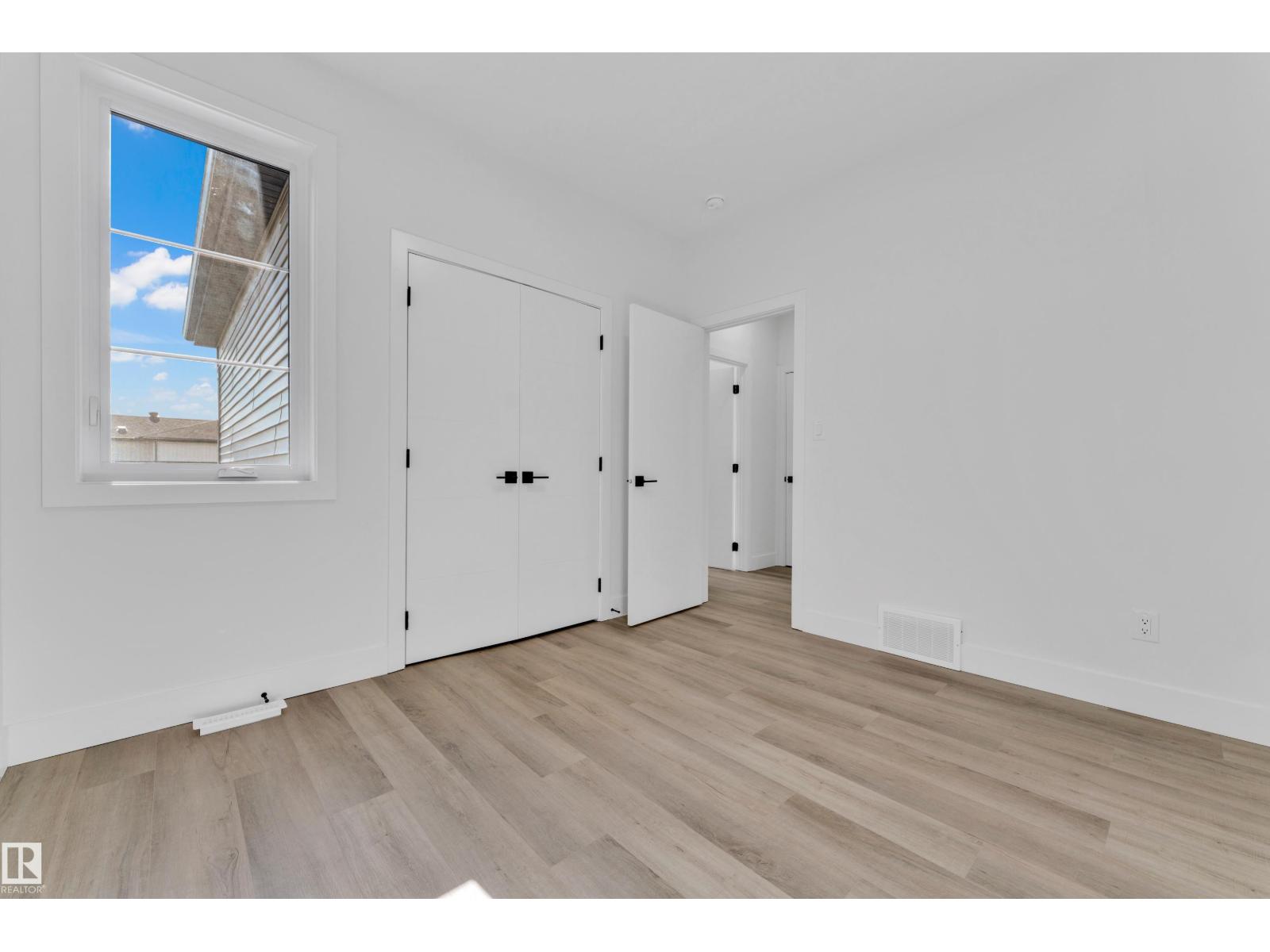 4409 35 STREET - 36