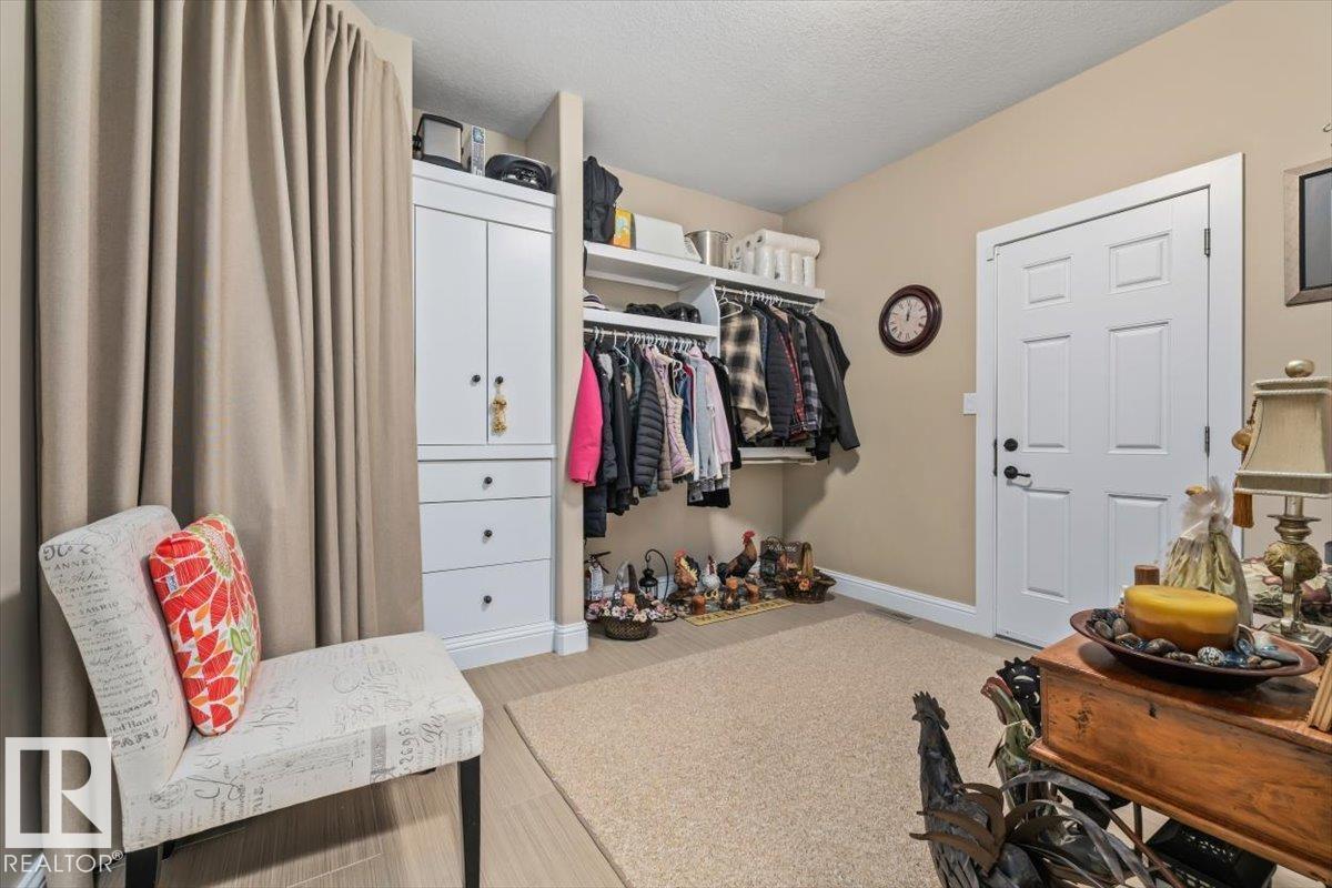 45 LACOMBE DR - 18
