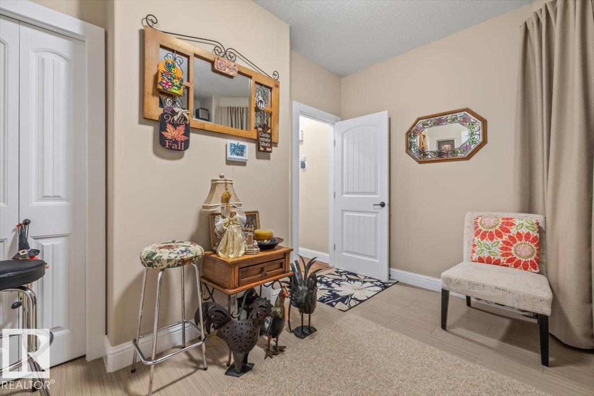 45 LACOMBE DR - 19