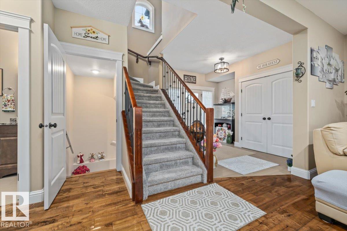 45 LACOMBE DR - 21