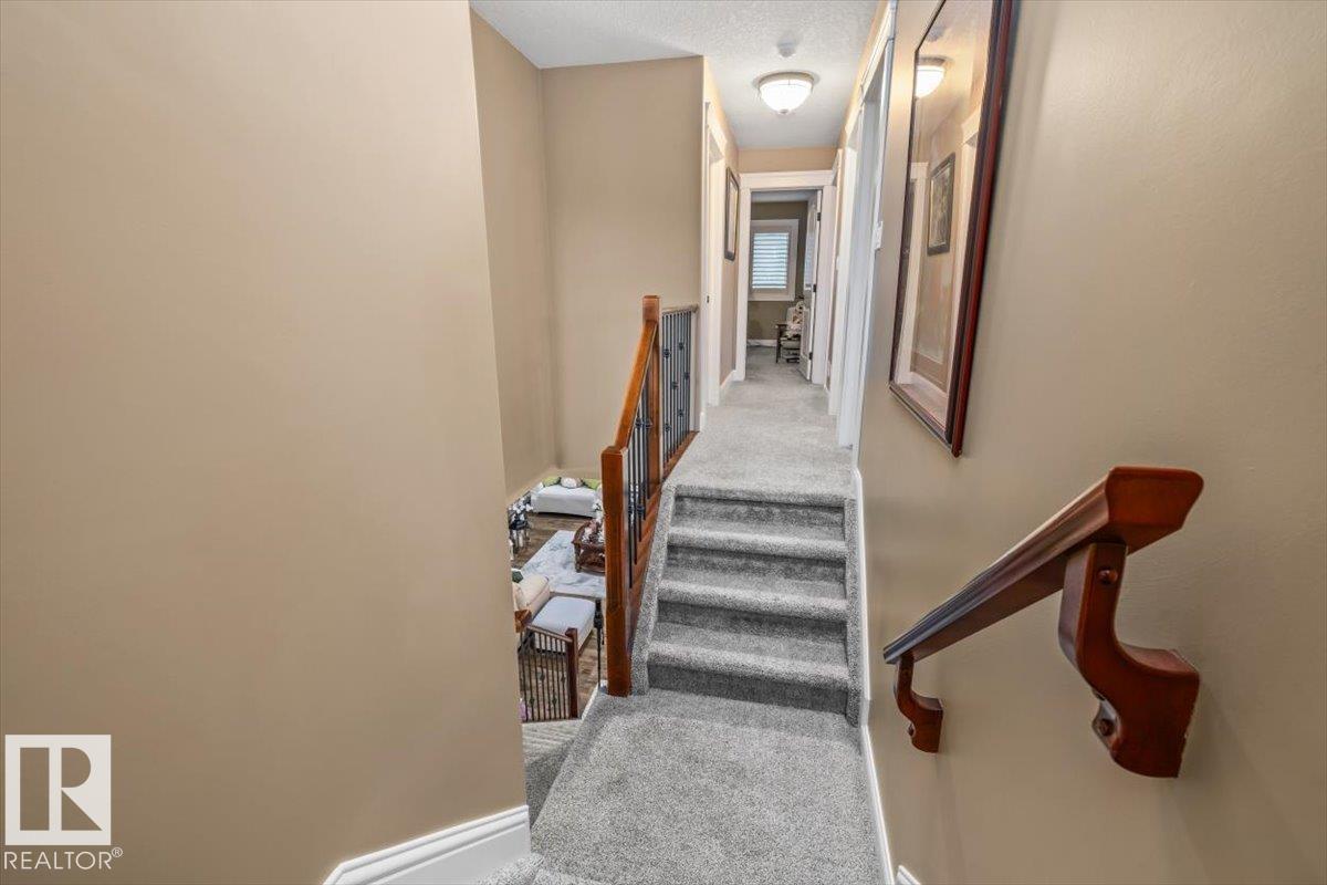 45 LACOMBE DR - 22