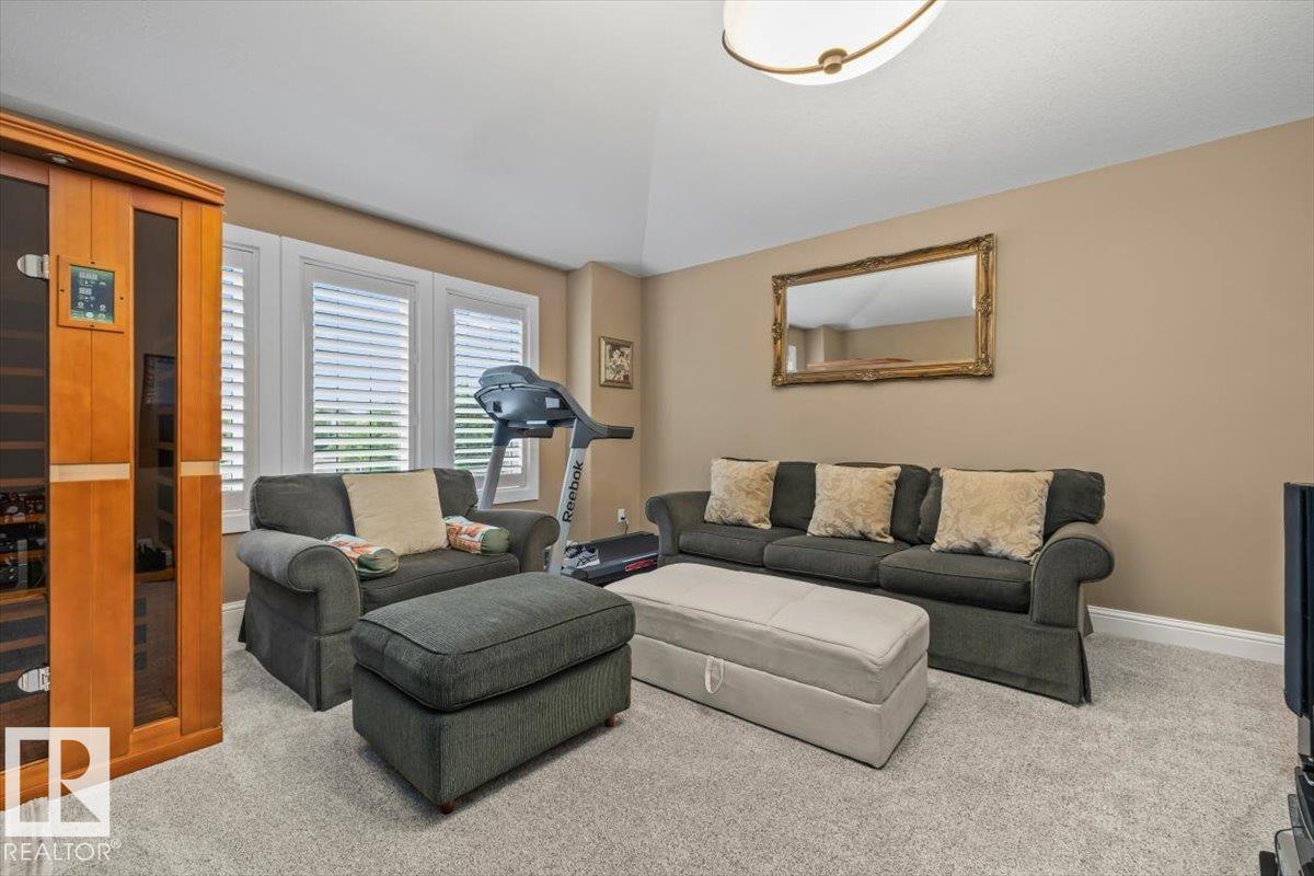 45 LACOMBE DR - 24