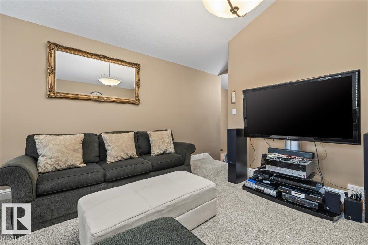 45 LACOMBE DR - 25