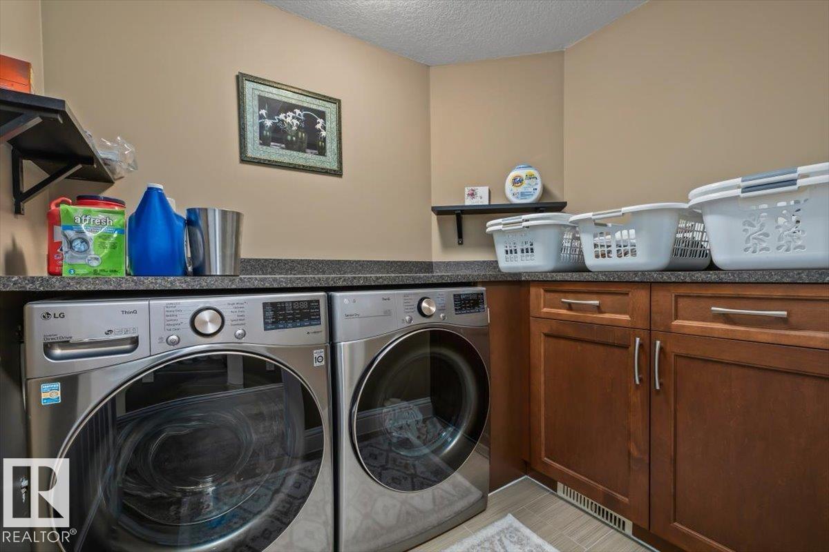 45 LACOMBE DR - 35