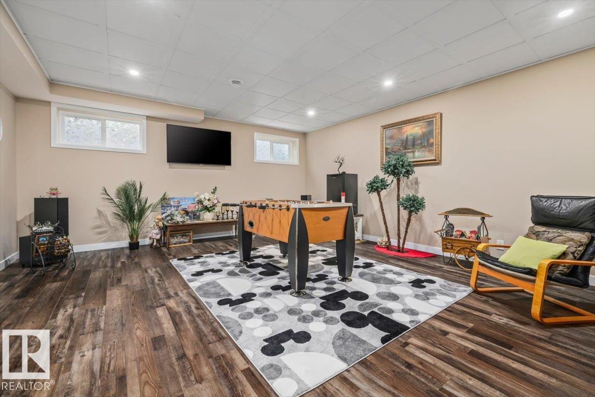 45 LACOMBE DR - 36