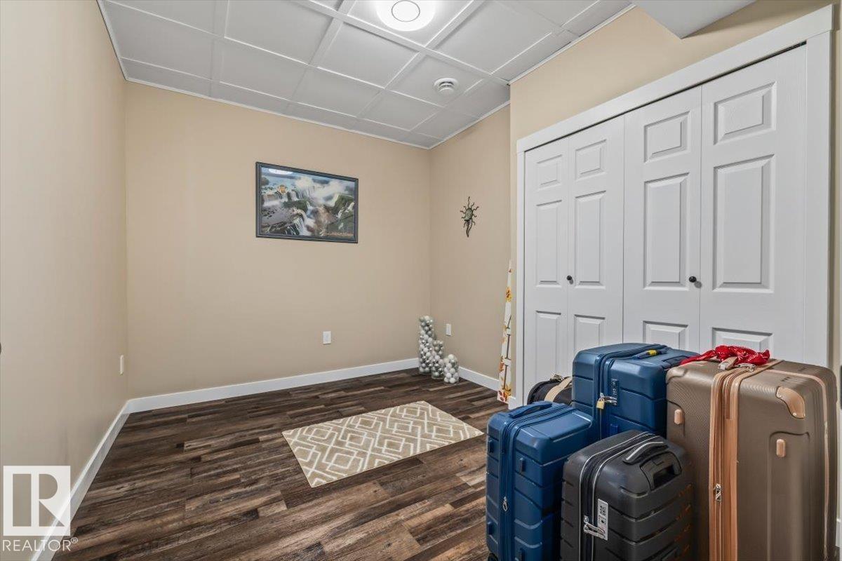 45 LACOMBE DR - 42