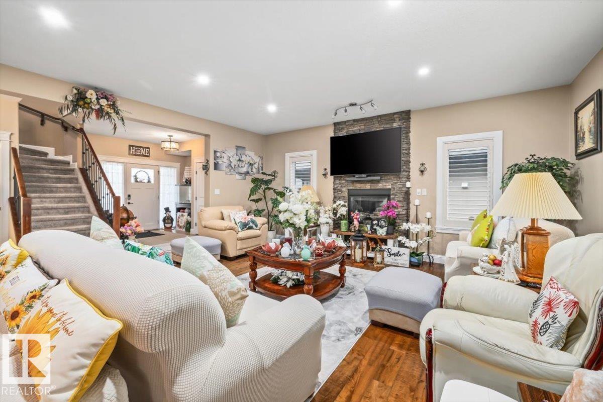 45 LACOMBE DR - 6
