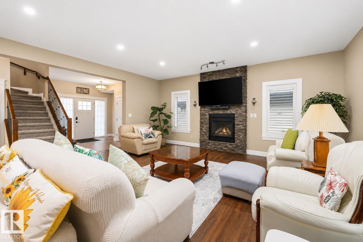45 LACOMBE DR - 7