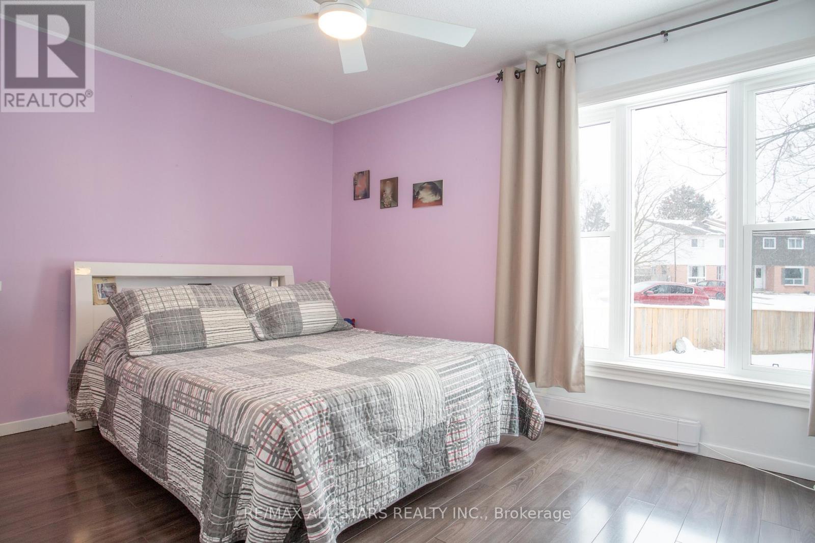 158 BLOSSOM COURT - 12