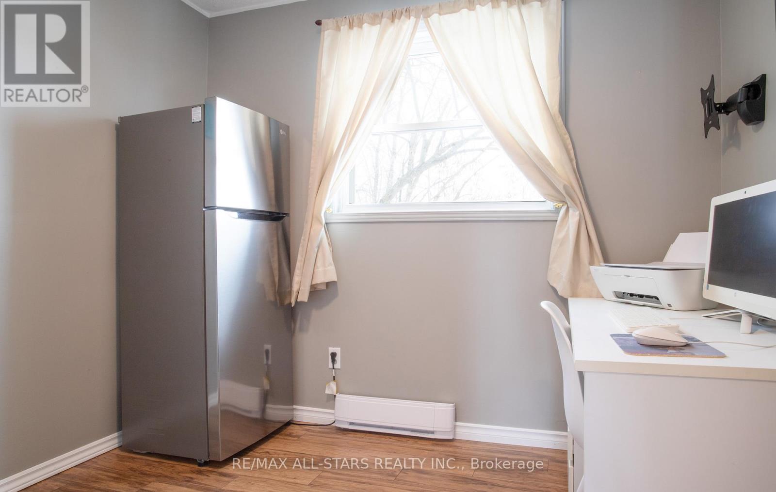 158 BLOSSOM COURT - 17