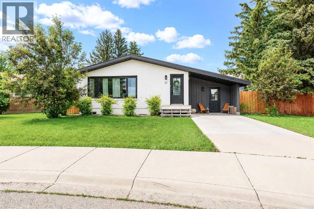 27 Laurel Place W - 1