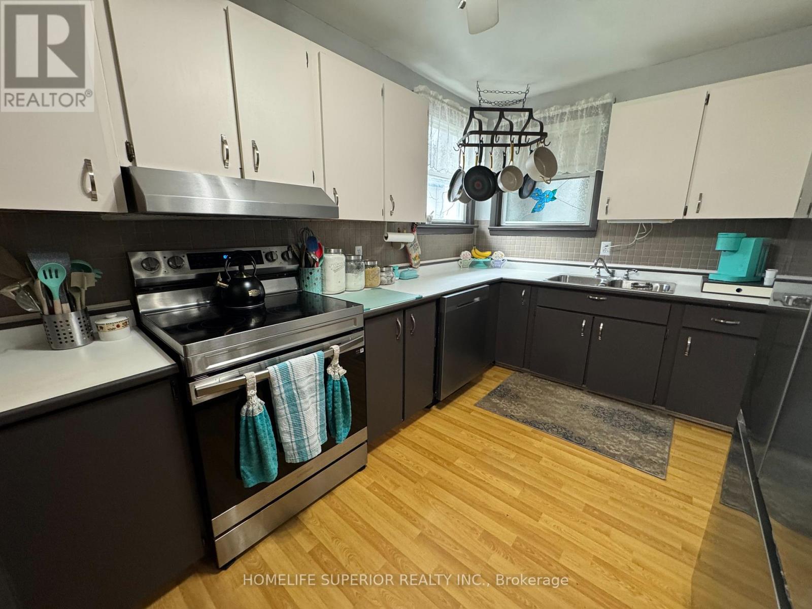 60 FORSYTH STREET W - 3