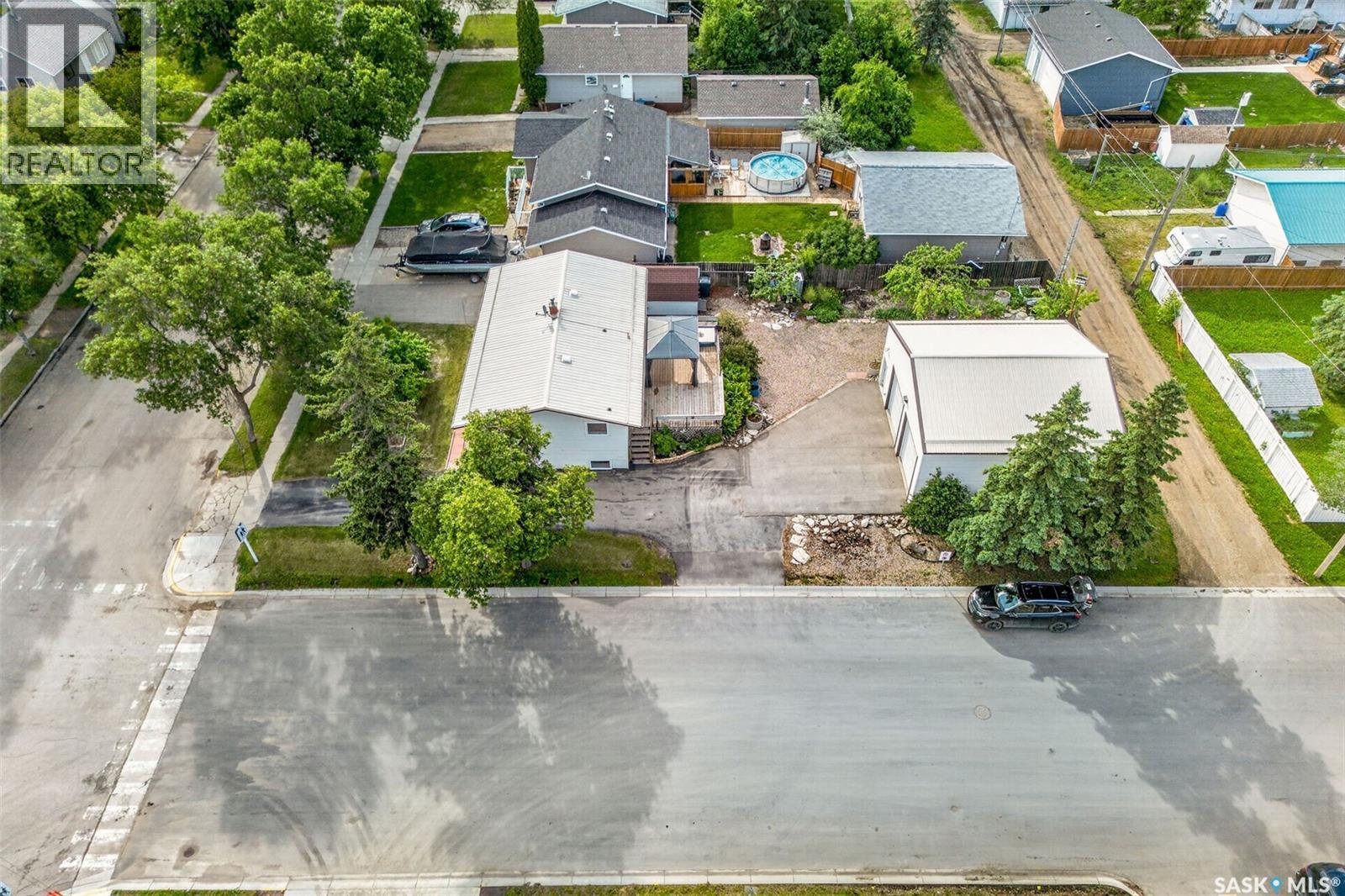 114 Hatton AVENUE E — photo 49