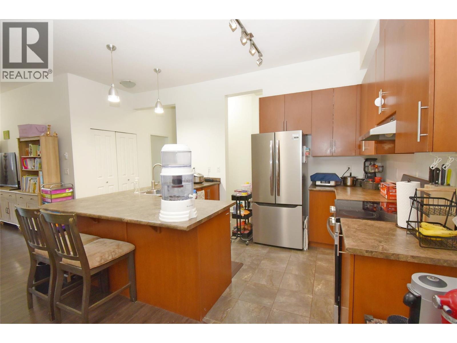 #102 4205 27 Street - 17