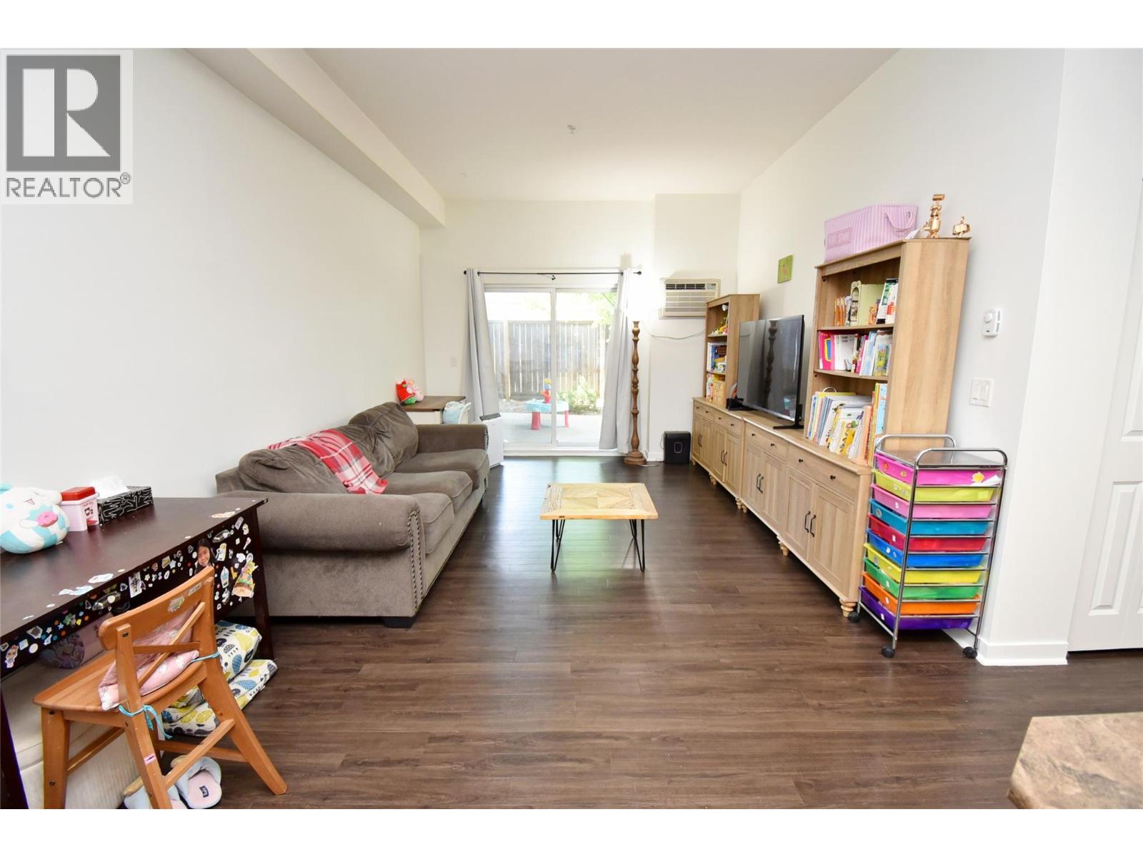 #102 4205 27 Street - 26
