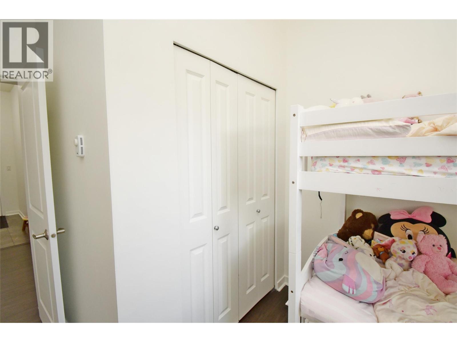 #102 4205 27 Street - 44