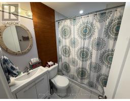 1 Lower - 2134 Dundas Street W, Toronto, ON M6R1X2 Photo 16