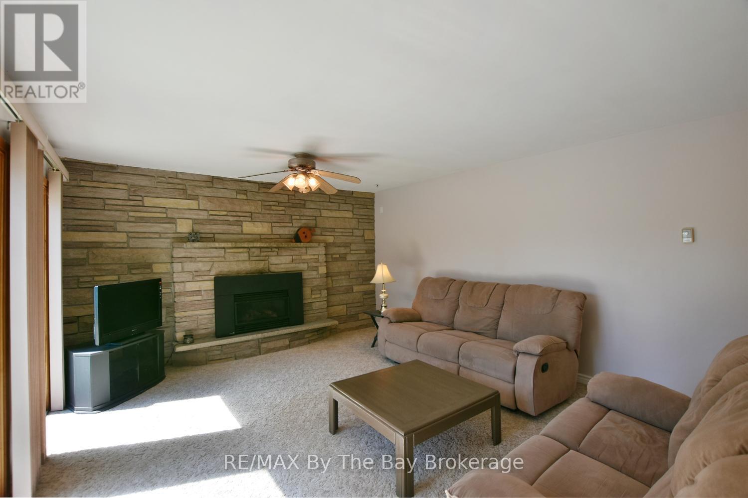 69 FREDERICK DRIVE - 10