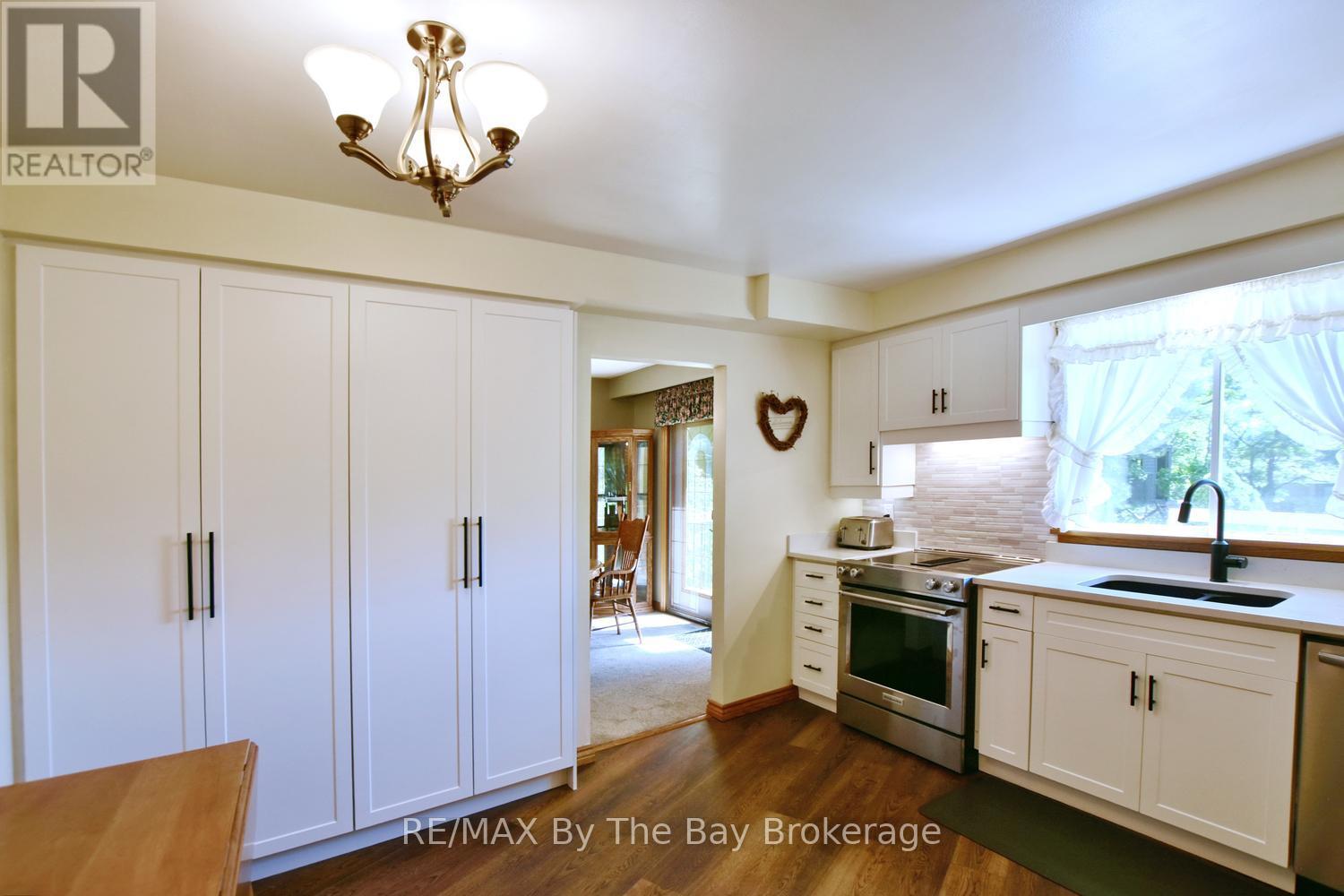 69 FREDERICK DRIVE - 14