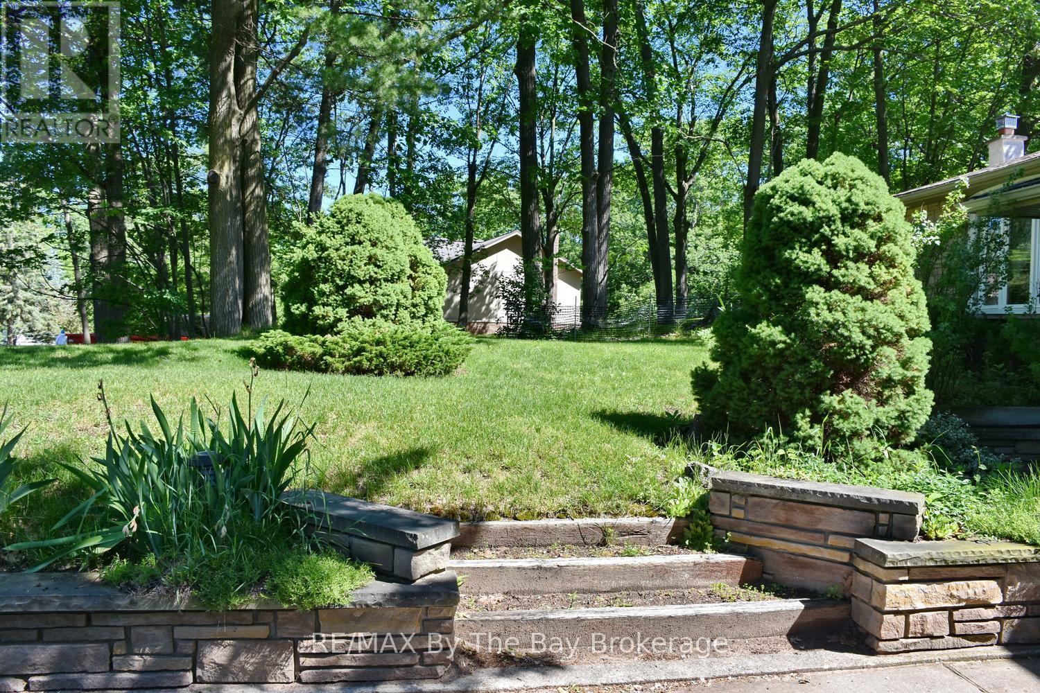 69 FREDERICK DRIVE - 42