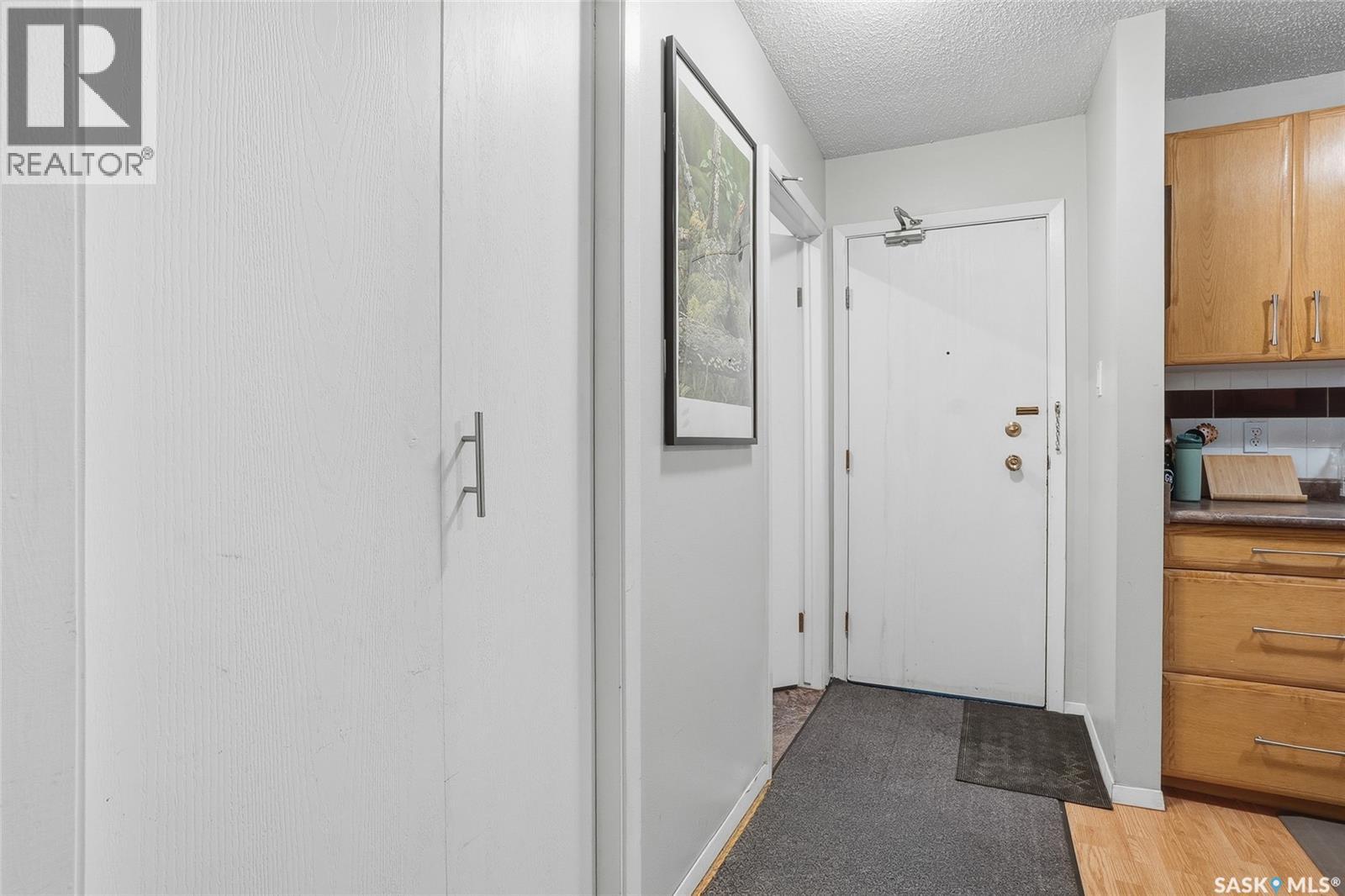 22 719 10th STREET E - photo 3