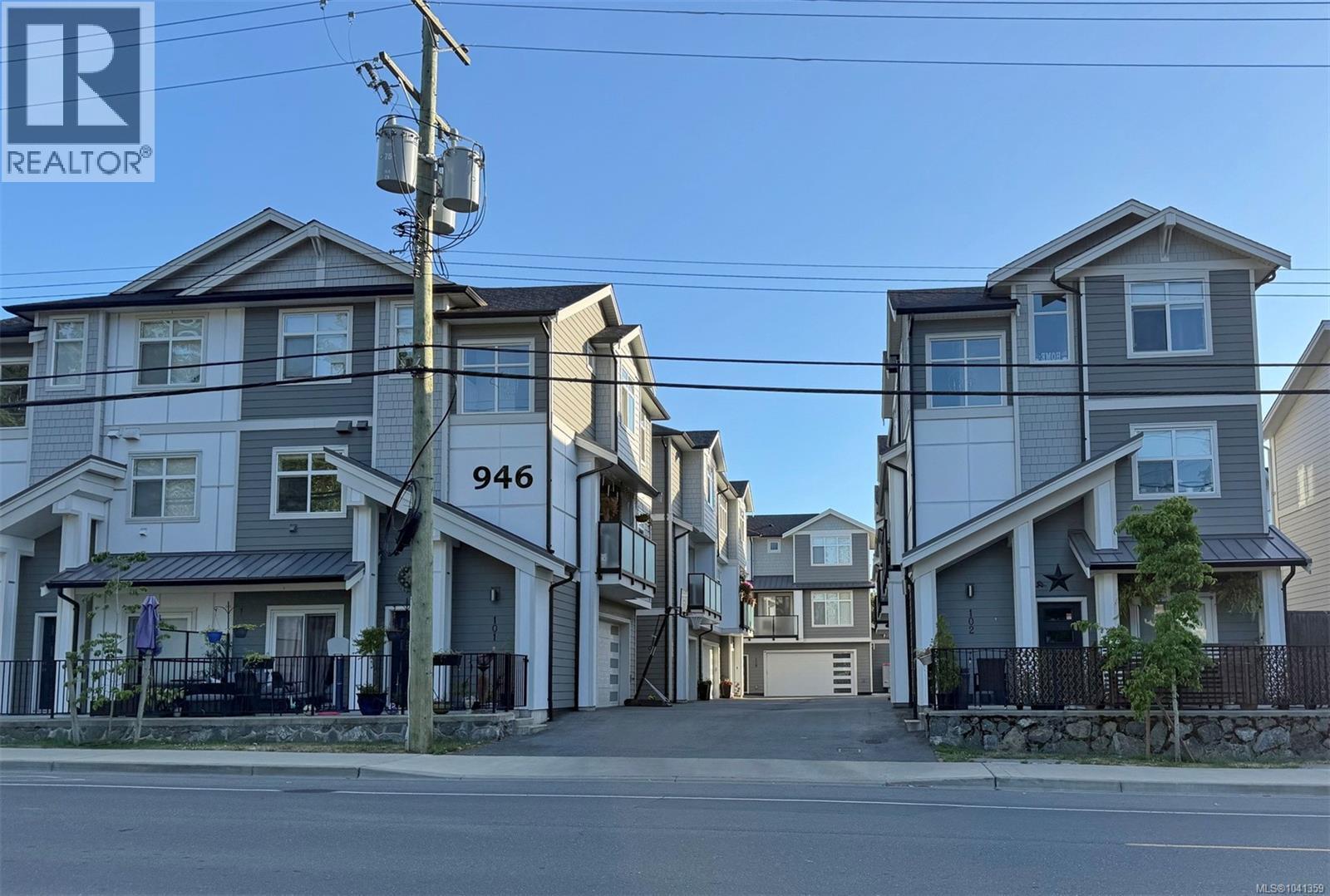108 946 Jenkins Ave, Langford — photo 2