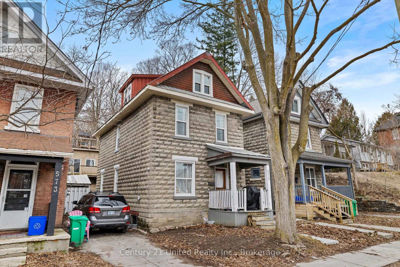 575 BETHUNE STREET - 1