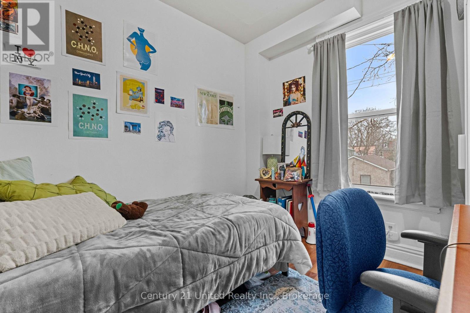 575 BETHUNE STREET - 21