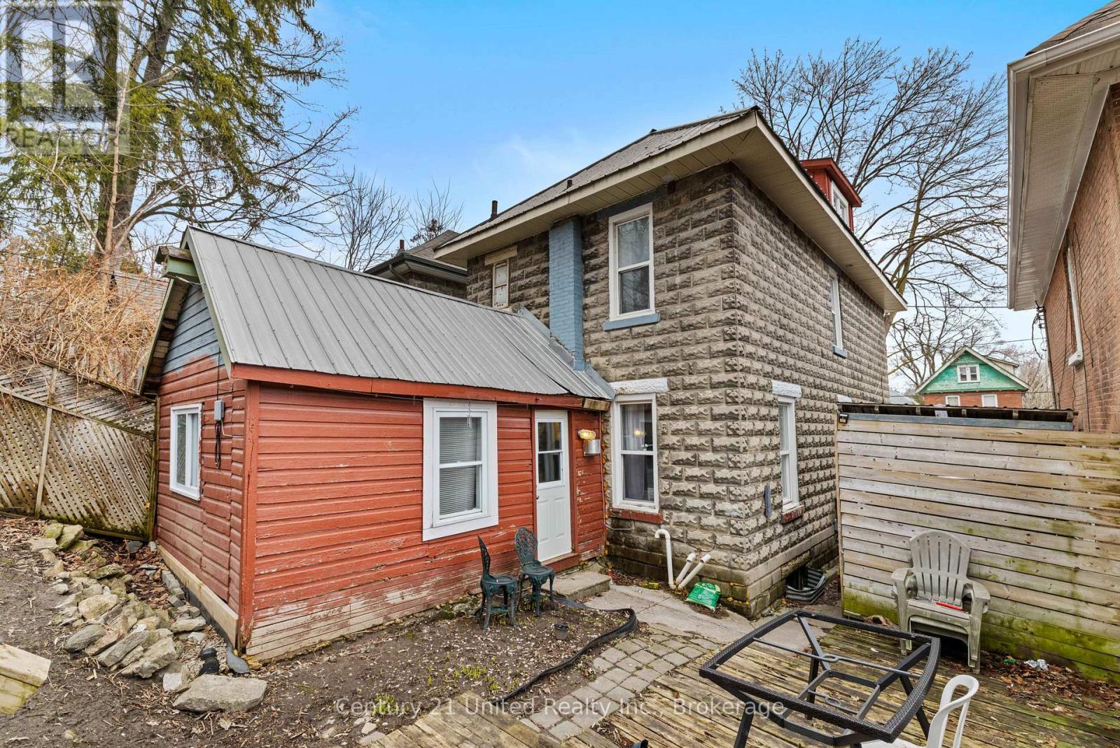 575 BETHUNE STREET - 4
