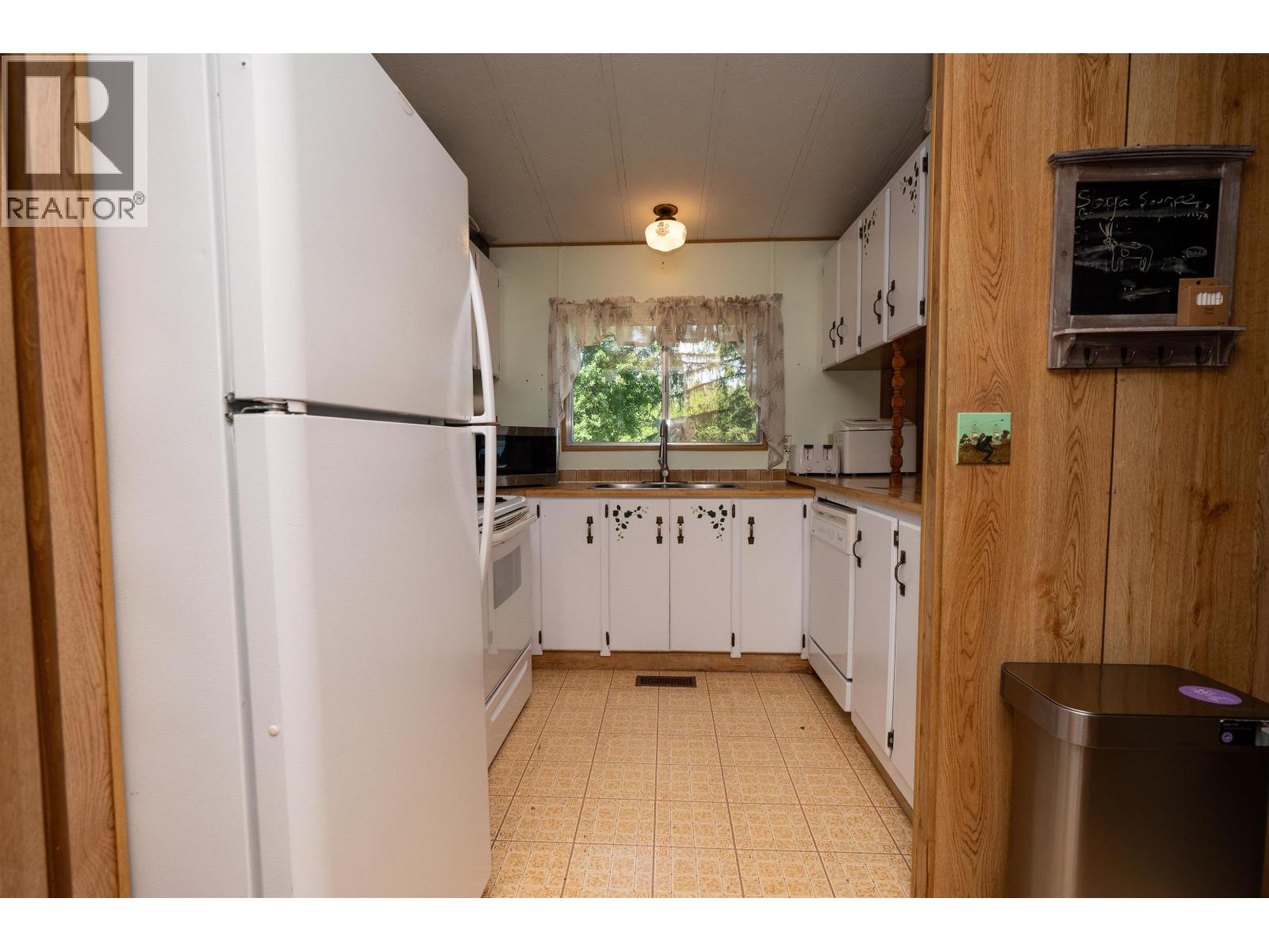 3918 PUNTZI LAKE ROAD - 8