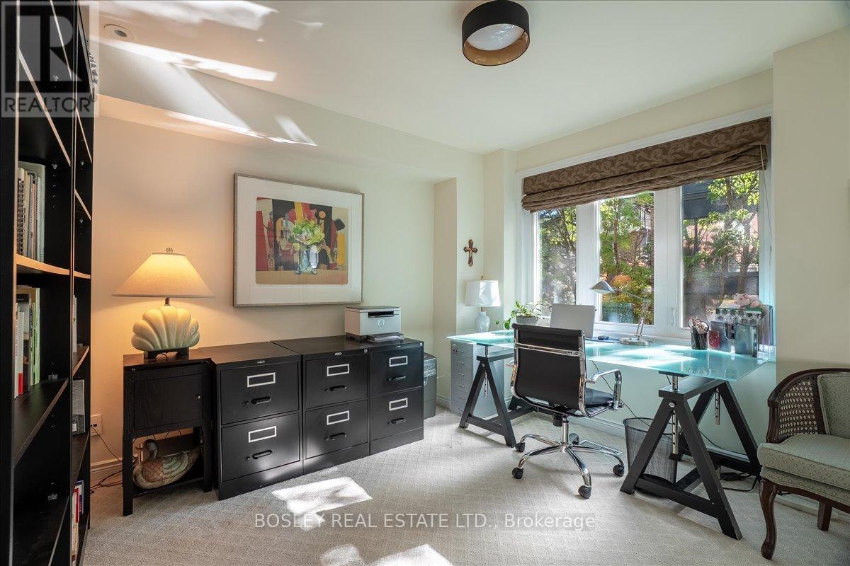 #11 18 DONCREST ROAD - 12