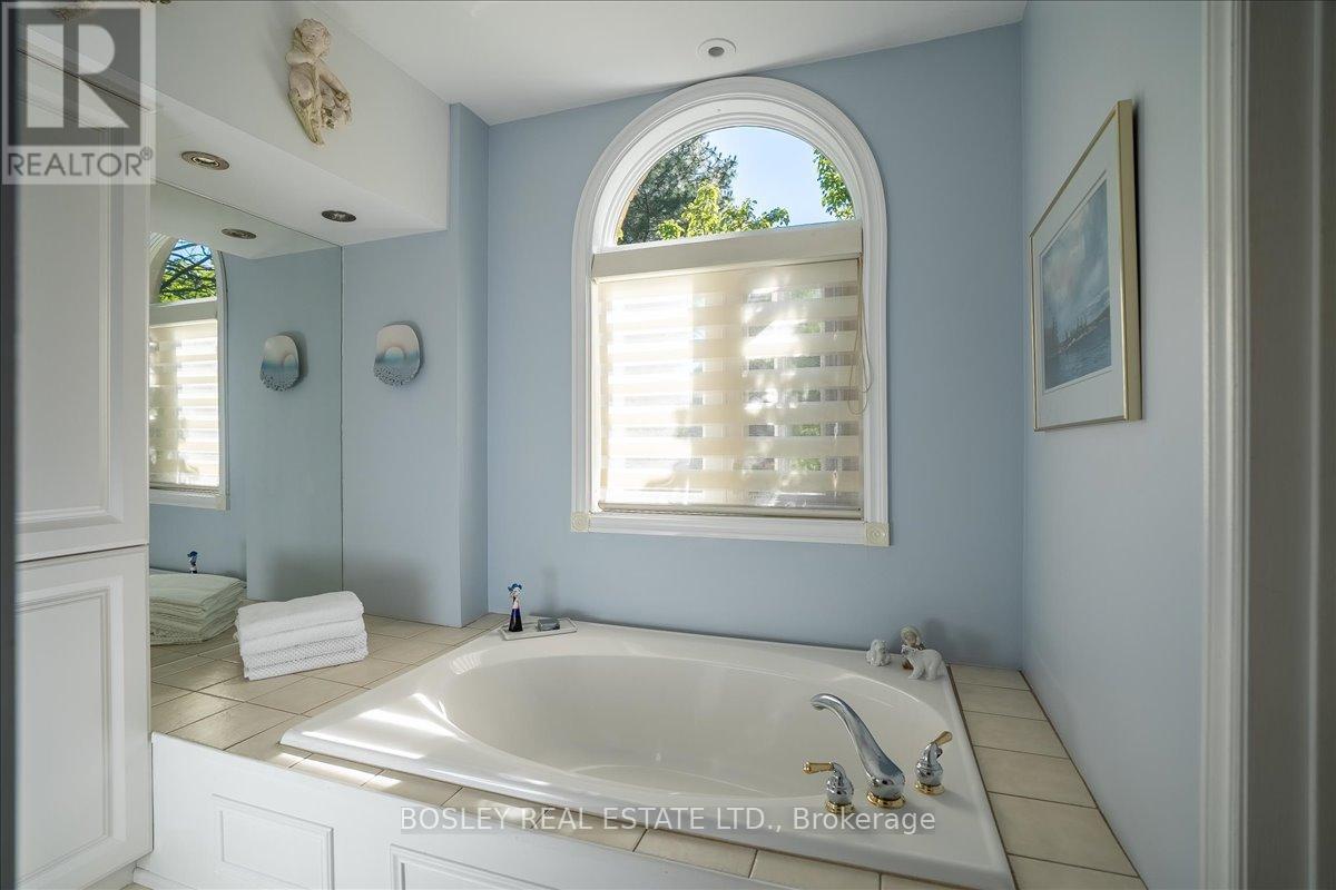 #11 18 DONCREST ROAD - 14