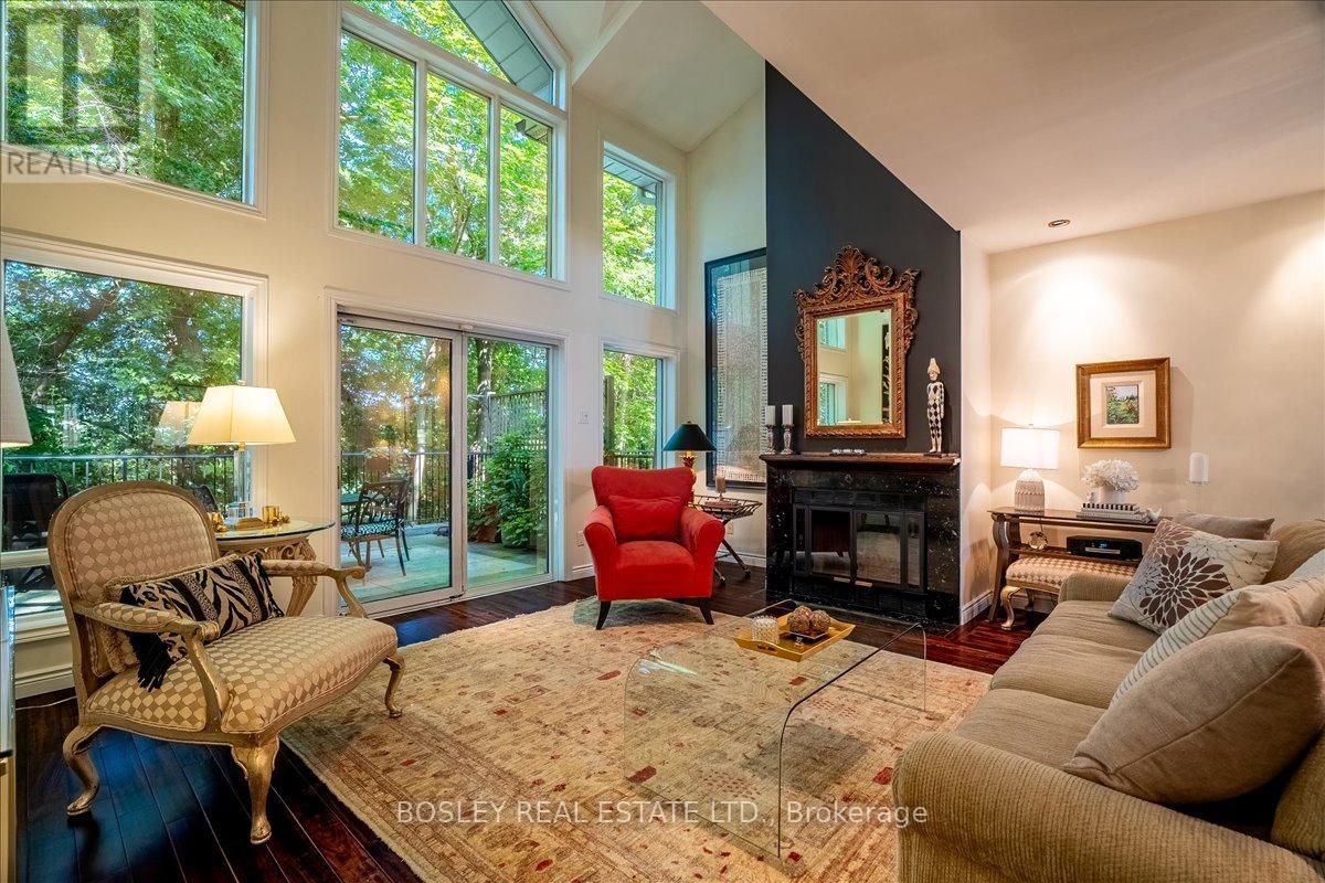 #11 18 DONCREST ROAD - 2