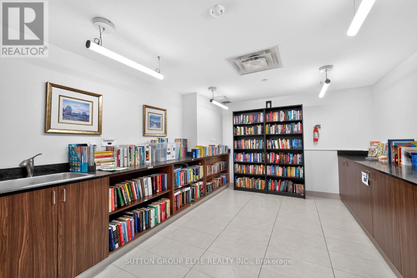 #344 1575 LAKESHORE ROAD W - Image 31
