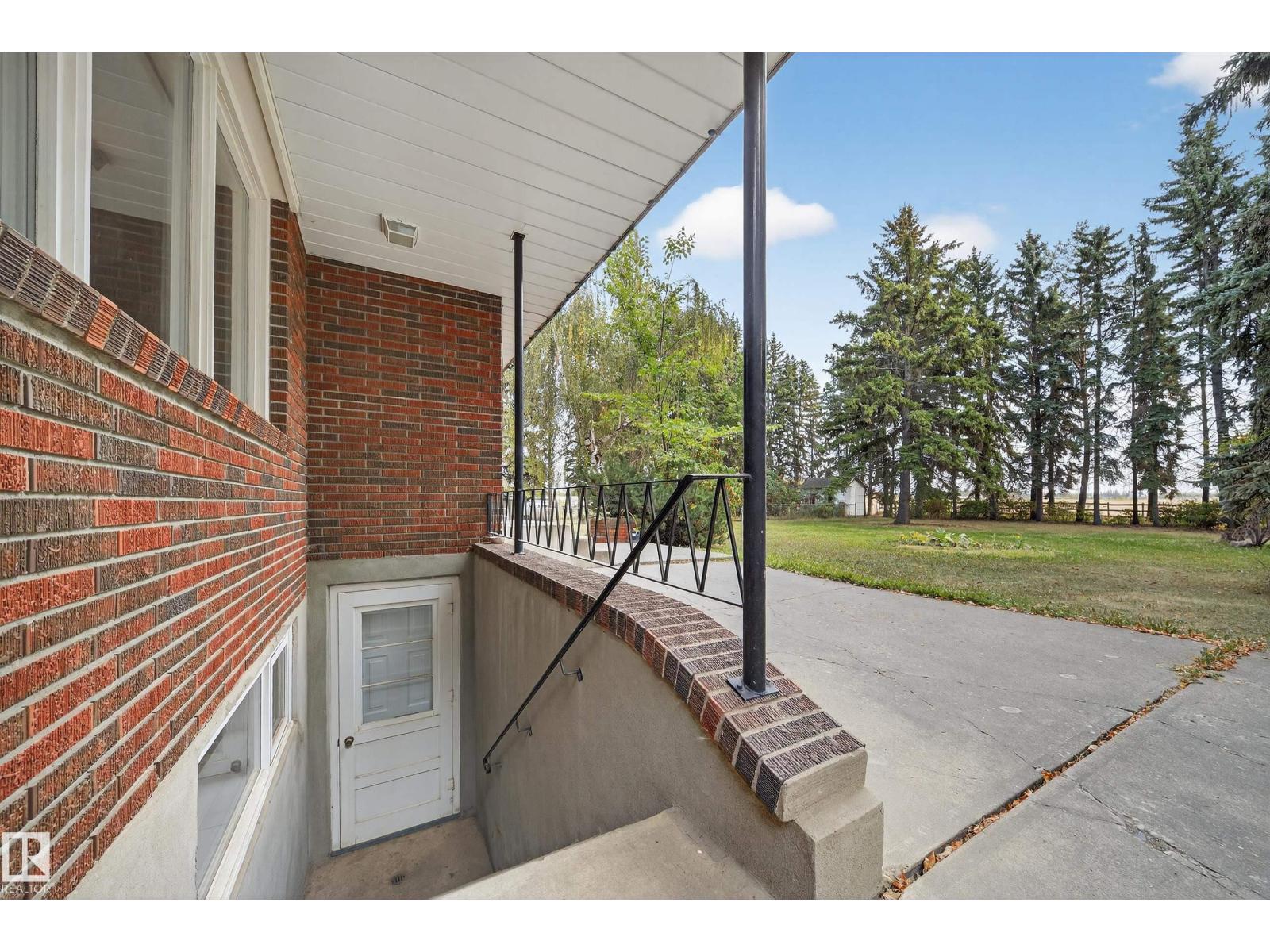 707 65 AV NW - 67