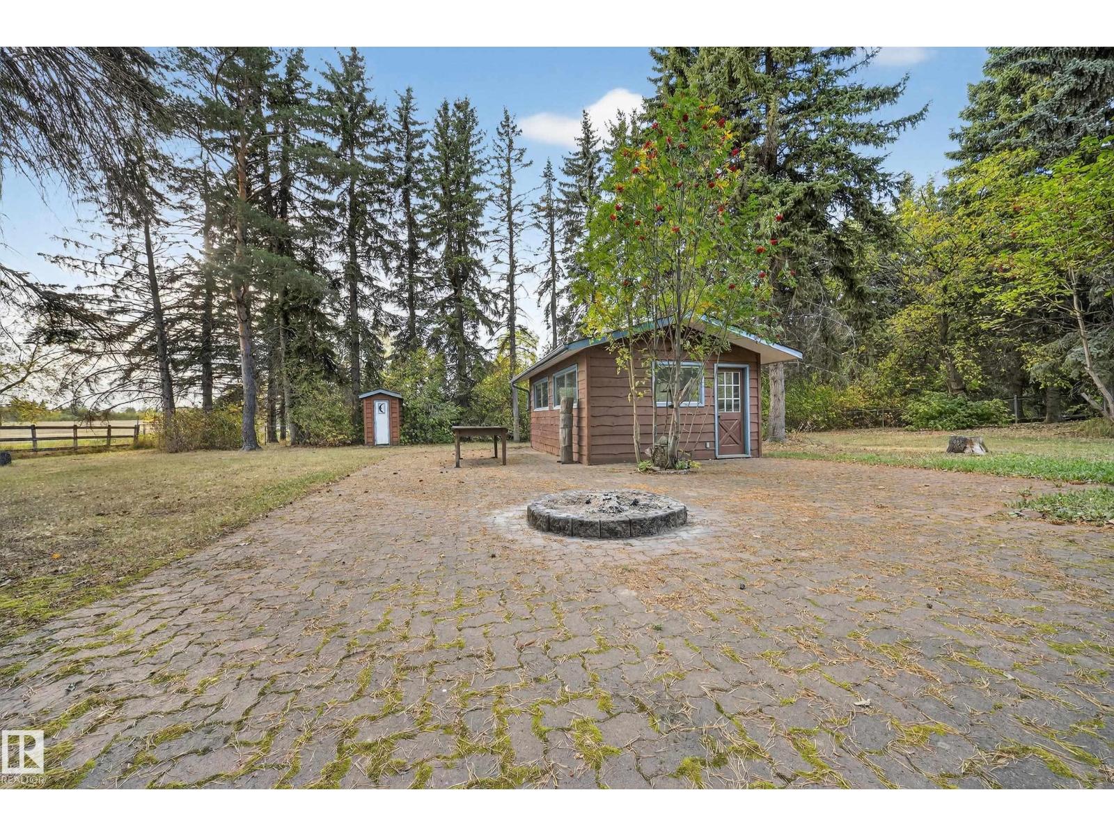 707 65 AV NW - 65