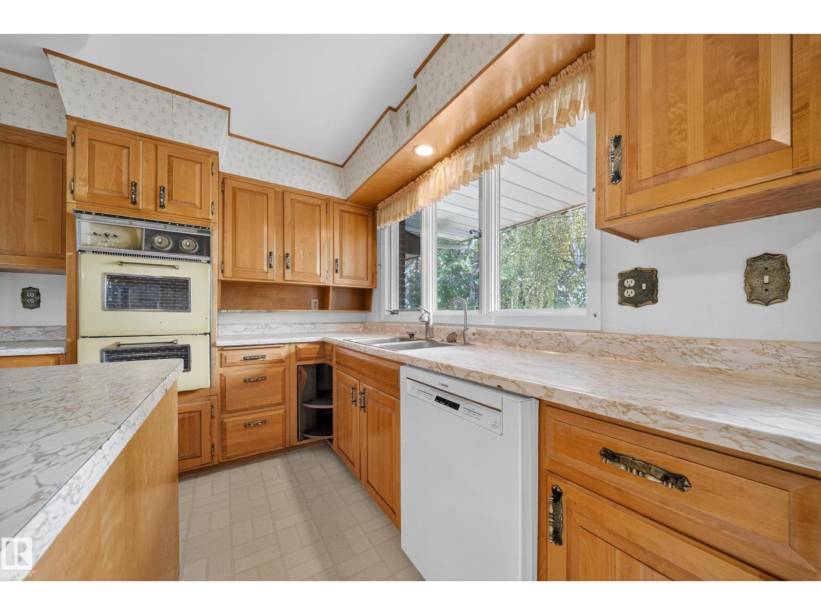 707 65 AV NW - 9