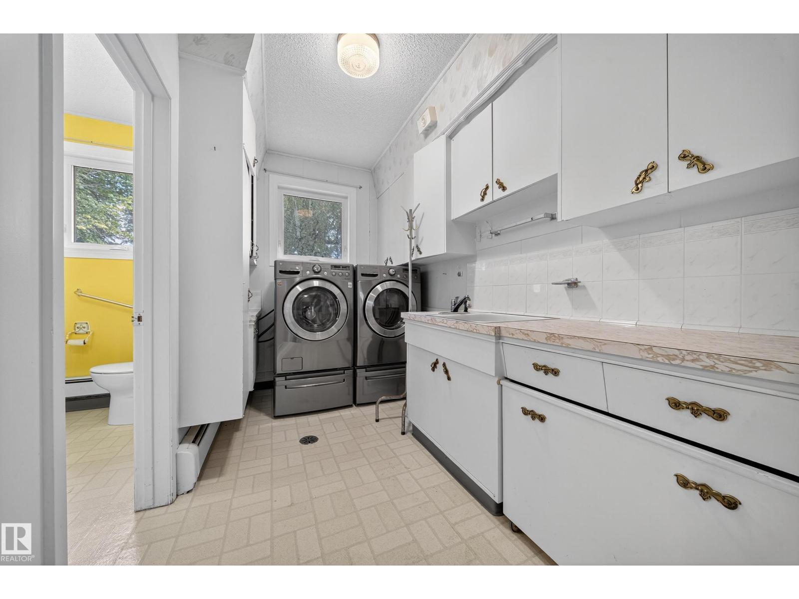 707 65 AV NW - 39