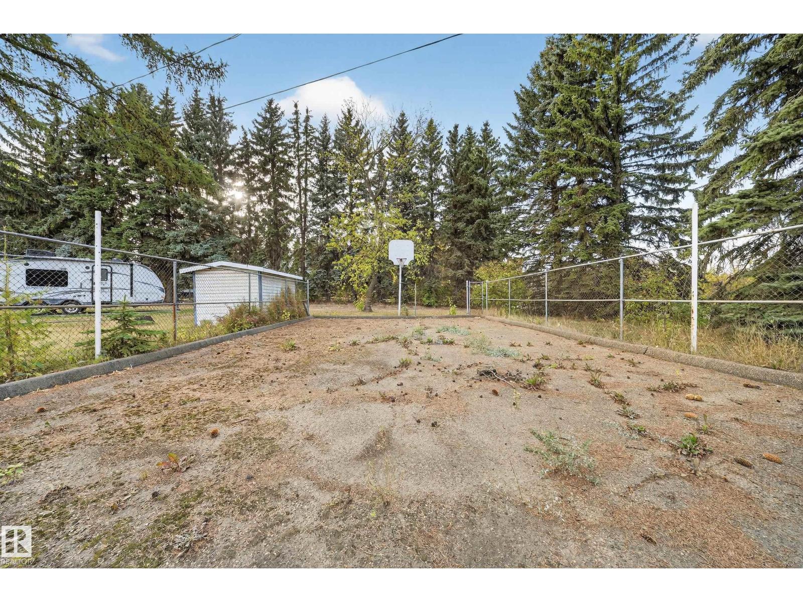 707 65 AV NW - 70