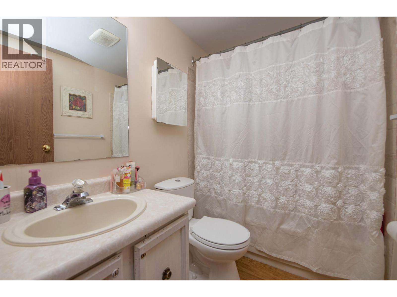 #420 3901 32 Avenue - 5