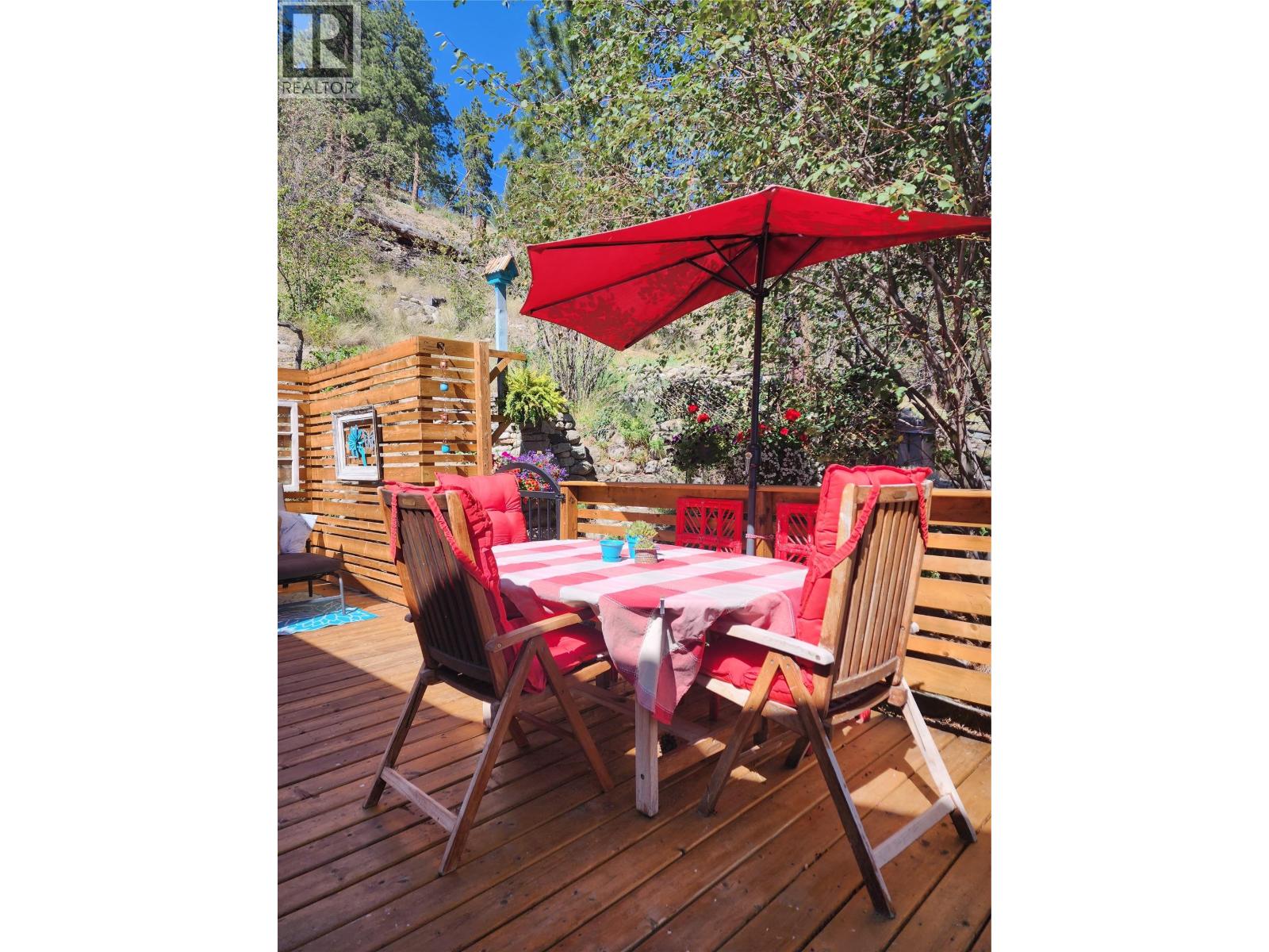 4138 4th Avenue, Peachland