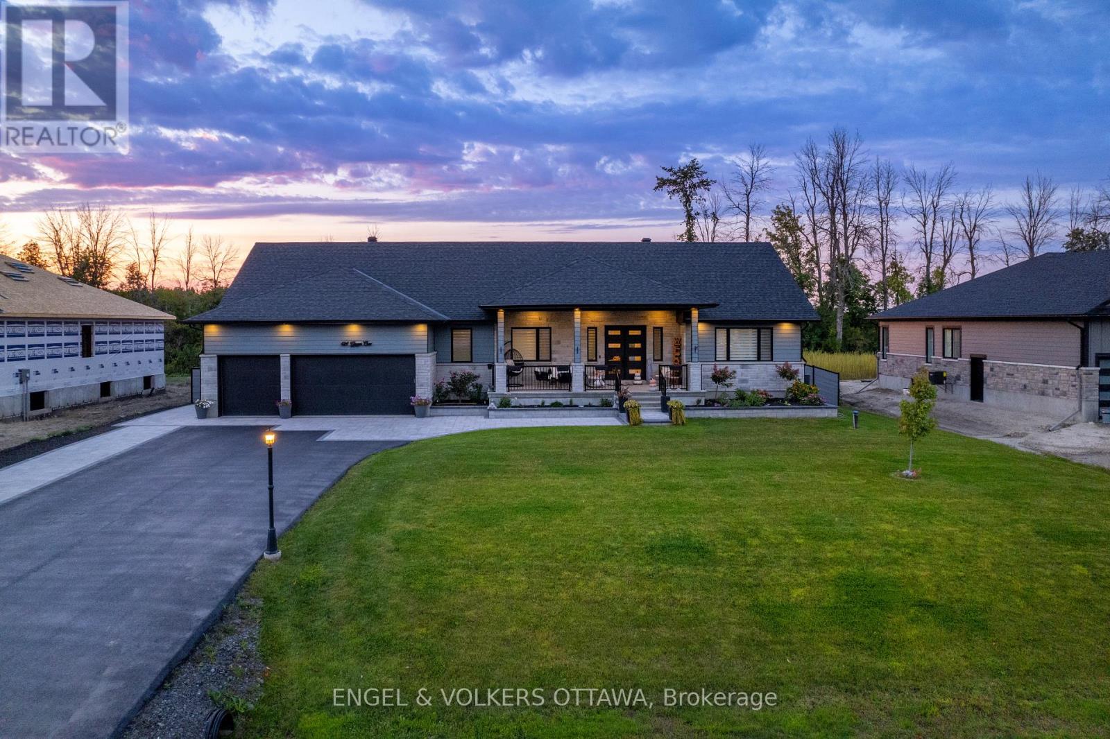 424 GINGER CRESCENT - 1